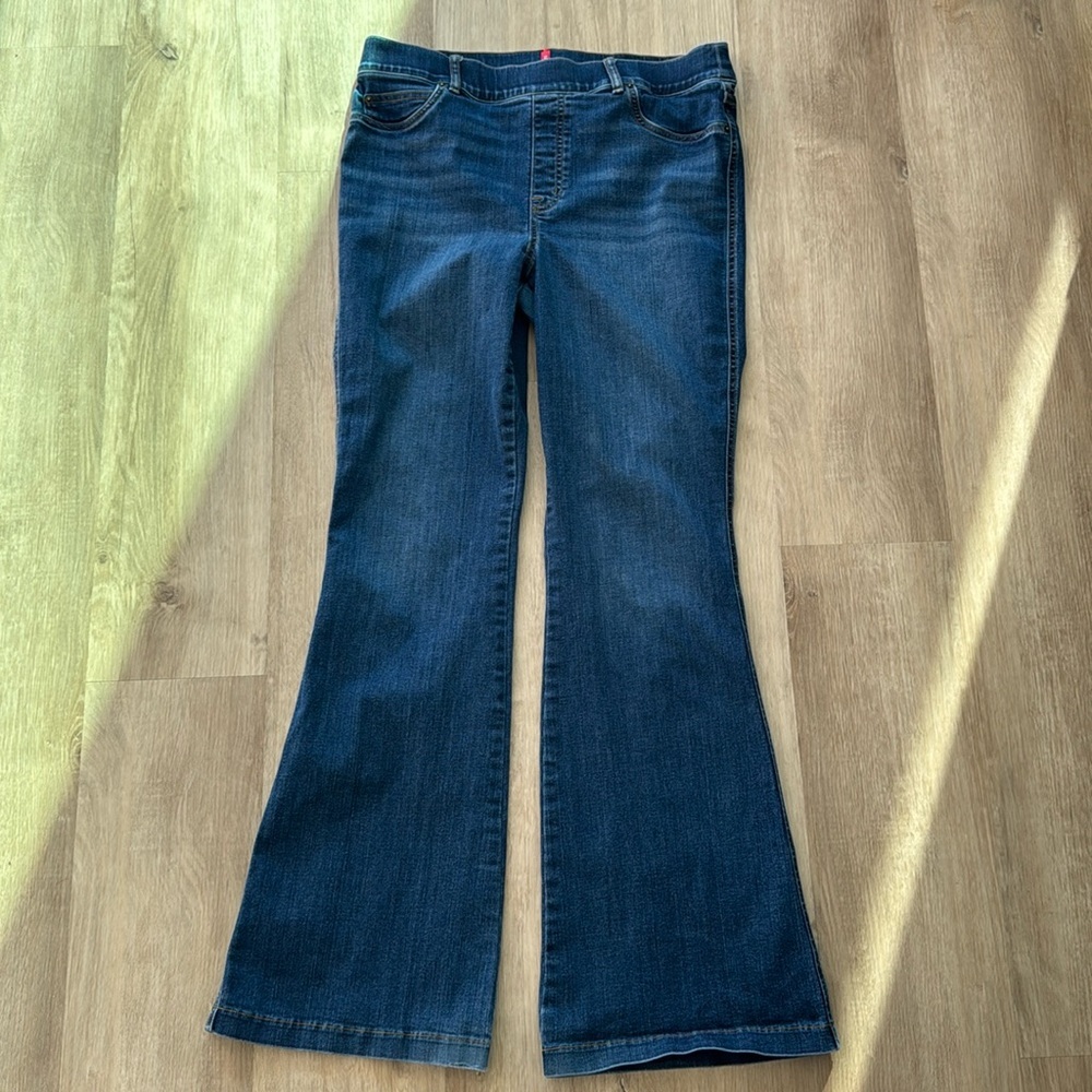SPANXshape EveryWear Flare Jeans sz XL
